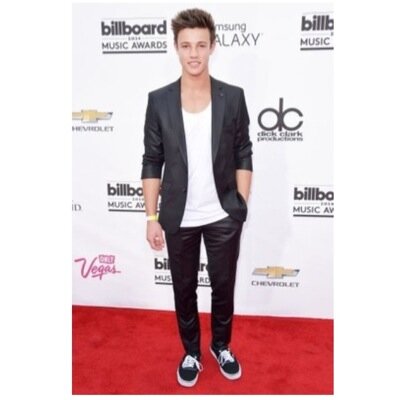 Follow @swagcon_ pls ily babes or unf
