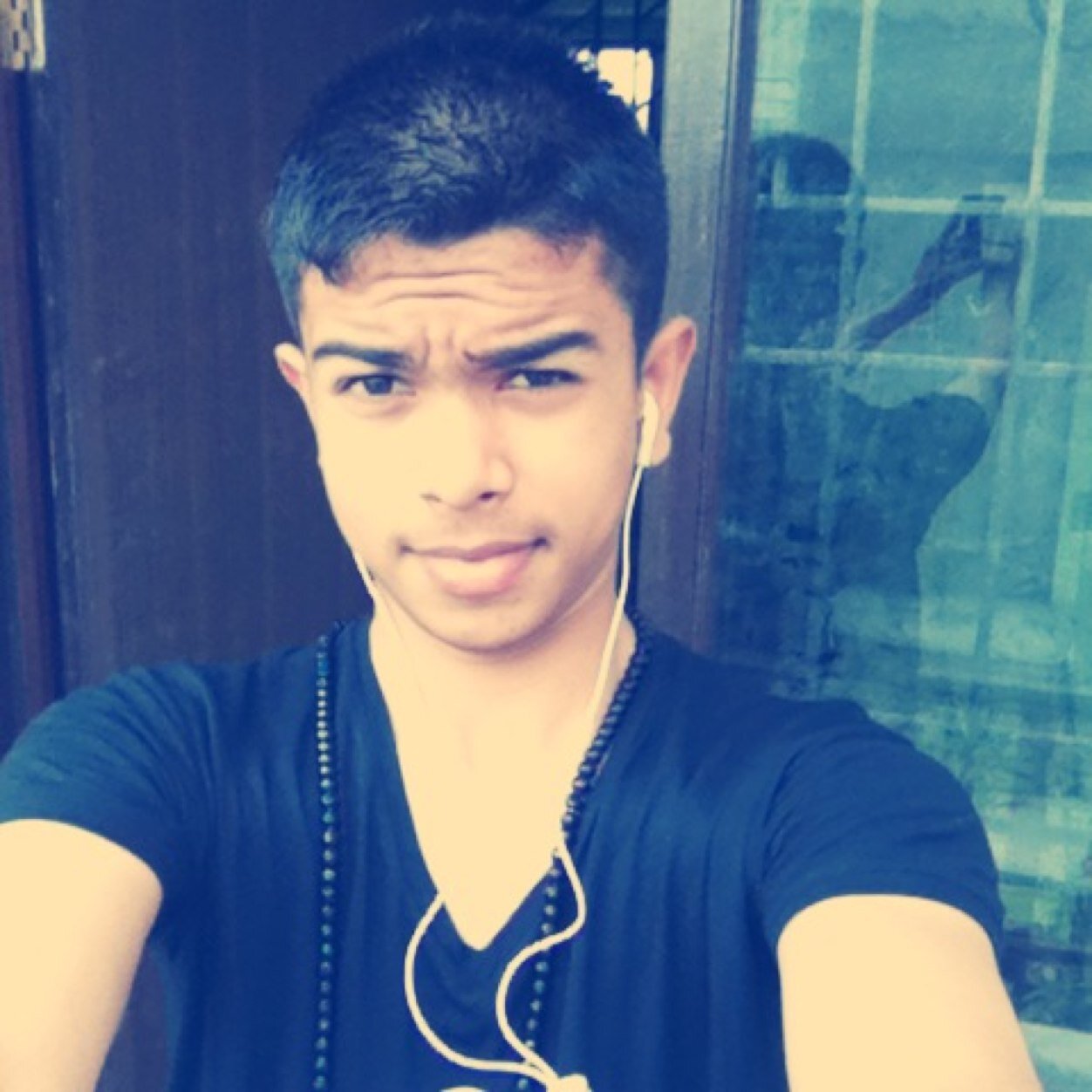 I m a singer /rapper /lyricist from Nepal, As i Live in UK ,Im a britist hindu.