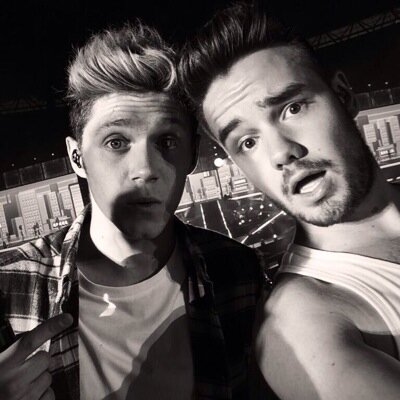 Nothing but a lie! 
#niallgril