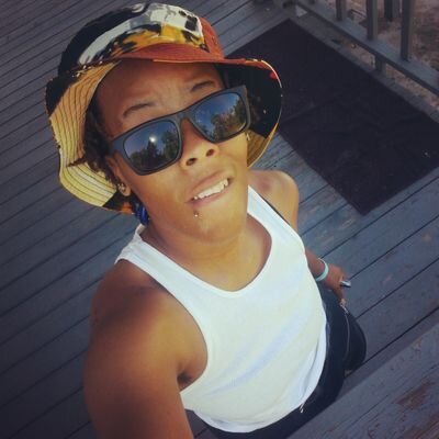 Twifey @temporary4evaa ❤ #Boss #No Label #Stoner #HeadChampion oooh && follow my ig @Sugahoneyice_ki