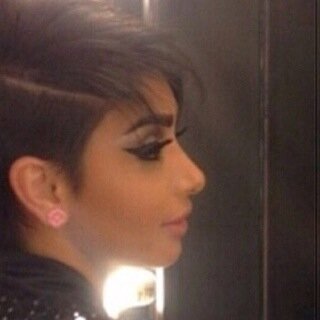 Age: 18 From: q8 Inst: _saloohta