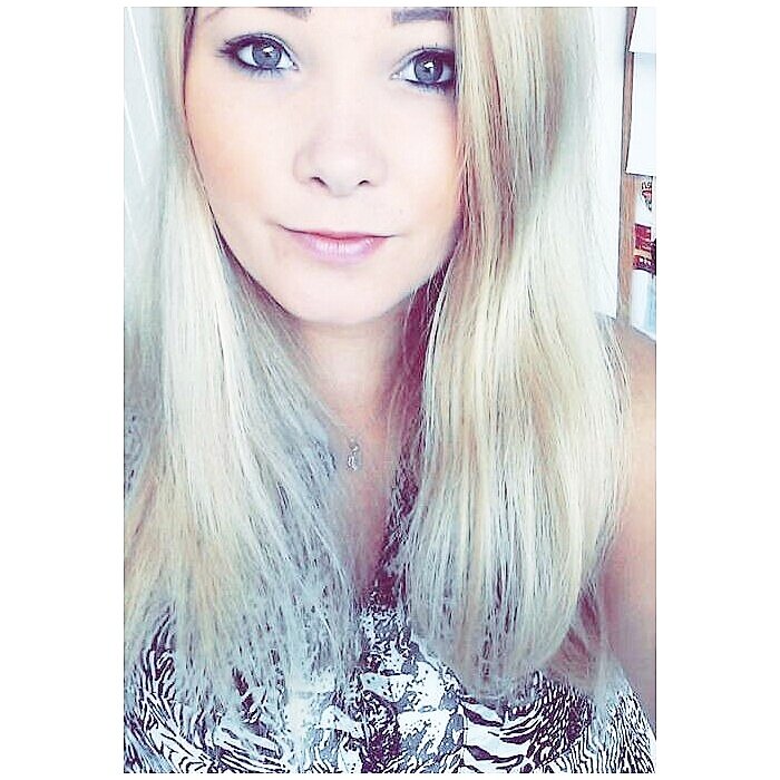 nathalielovexx's profile picture. 18 jaarr- blauwe ogen- houden van shoppen en chillen/feesten met vrienden ♥