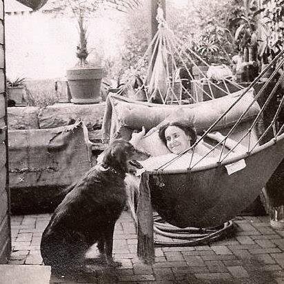 Ellis_Cottage's profile picture. Stay in a piece of history! Nightly & weekly vacation cottage in beautiful, Historic Downtown ILM.
http://t.co/QpypOy9nT5