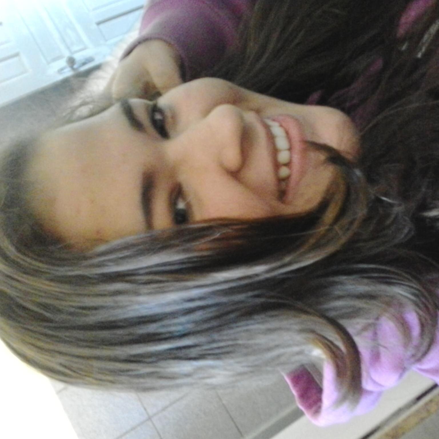 vem de whats?      (48)99347347