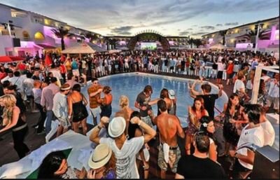 Twitter oficial de la fiesta panera 2014
Tu trae la bebida que de lo demas nos encargamos nosotros.  Actuación de dj vetusta y piscina
Soto del barco-Asturias