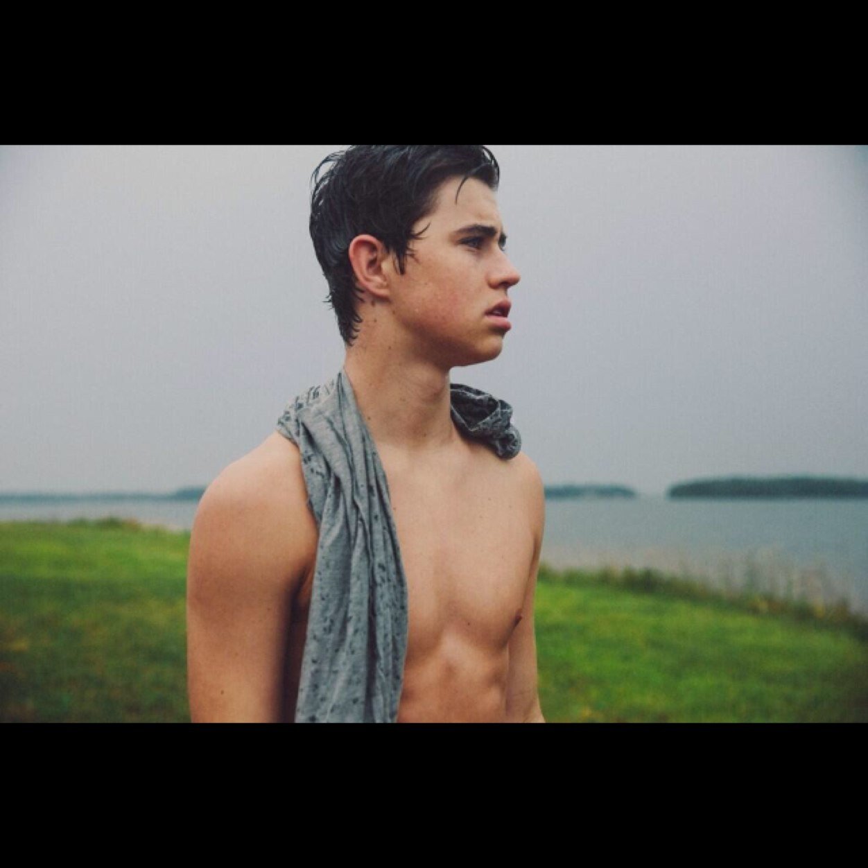 Usually I dont fall in love with celebritys BUT Nash is a different kind of perfect. My goal is not to gain a million but follow a million for Nash.#thenashiest