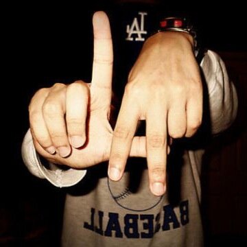 Instagram - @dj.la12
Twitter - @b3_3azI
BBM - 761891EA
Facebook - http://t.co/TZFZhxt9av