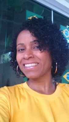 Assistente Social, Militante Petista, Atleticana e apaixonada pela vida.