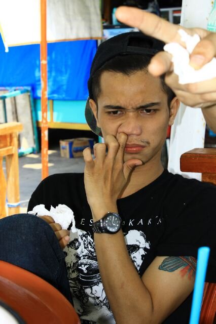 This is my twitter: munierdwi_c Vocalist:sweet life of problema jakarta twitter @SLOPofficial jakarta metalcore
