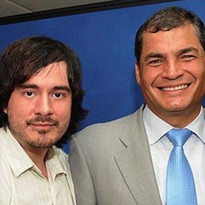 Audiovisual Producer and Graphic Designer...
Si el presente es de lucha, el futuro es nuestro. Ernesto Che Guevara