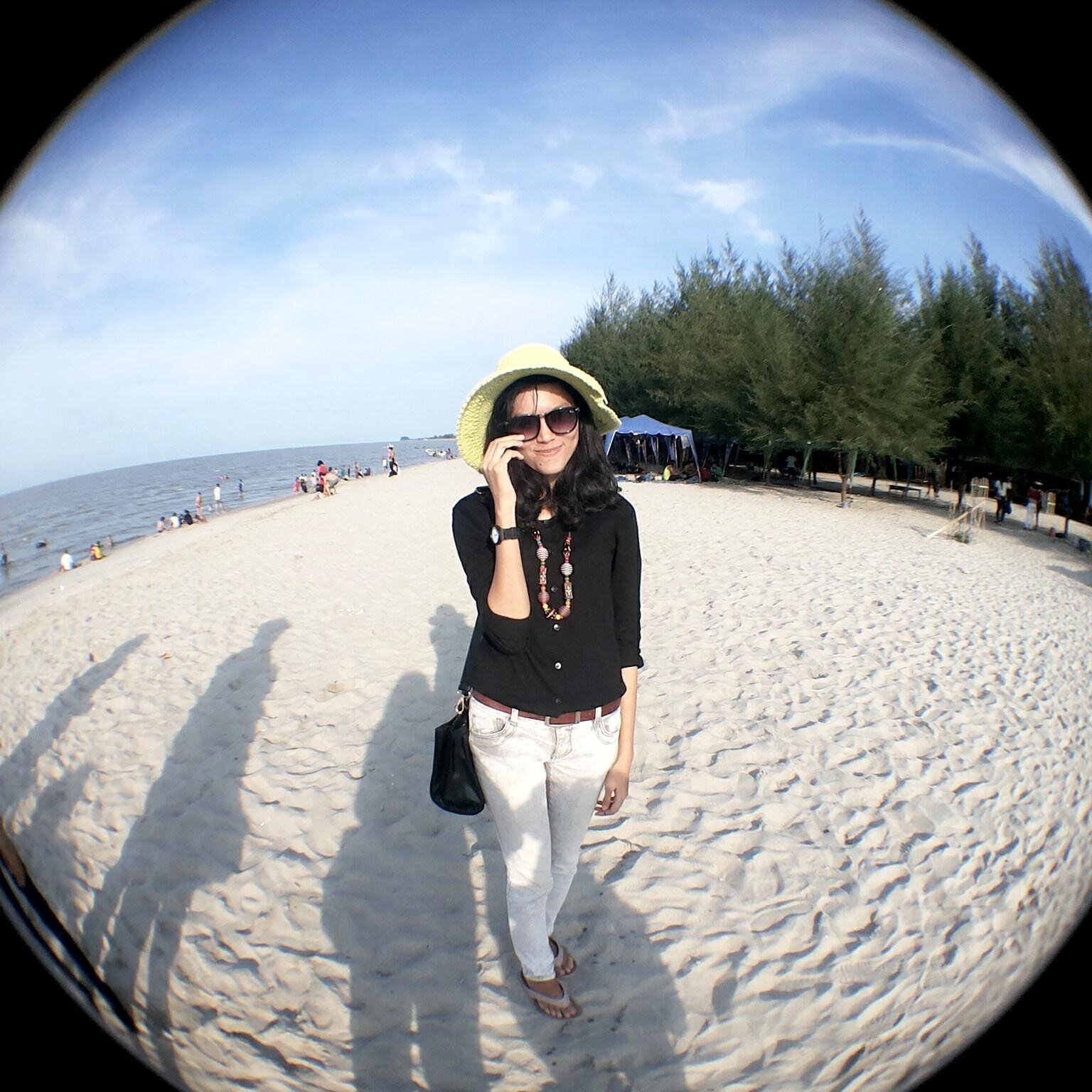 I'm a student of psychology faculty in USU '11 and @molanatama's ♥