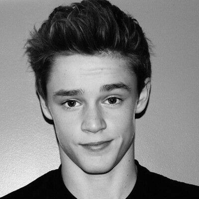 lfv_thomas's profile picture. Salome , les 2 Matthis ;)