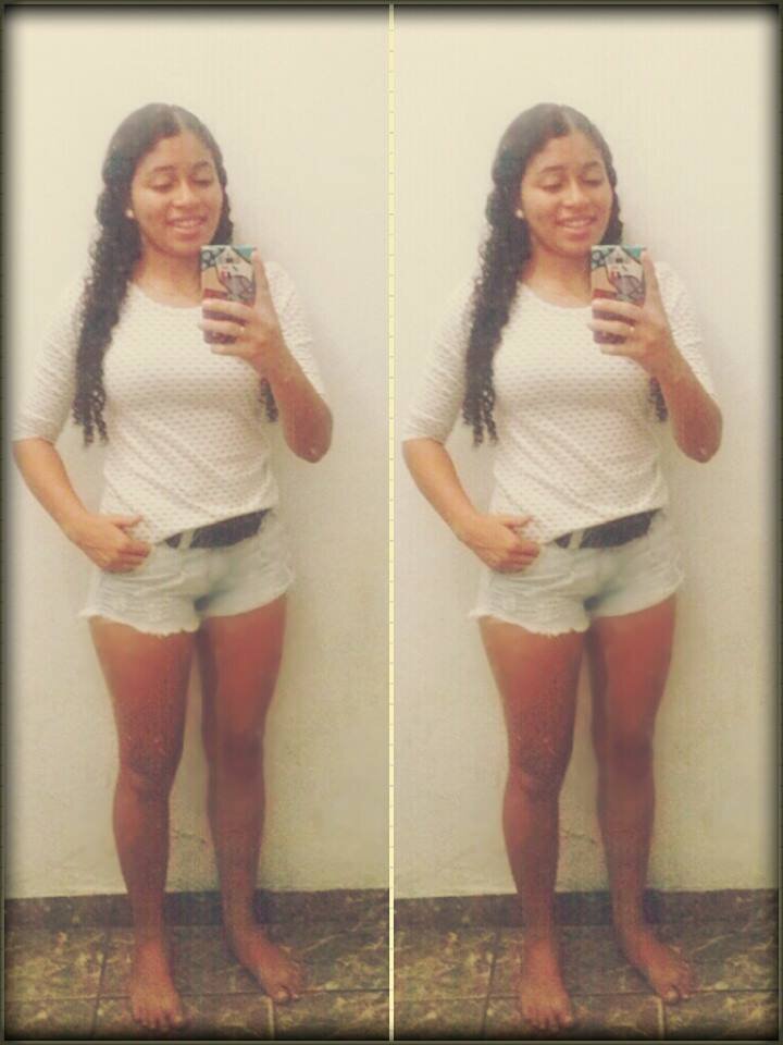 Eu que vivo com α cαbeçα nα luα, com músicα no ouvido e corαção nα bocα :) eu sou meninα e mulher, eu sei muito bem o que quero .