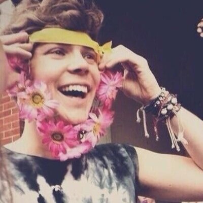 liamscurtains's profile picture. Free follow from @iiamcliffxrd