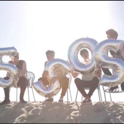 Hi I gave you free follow, do me a favor and follow @ashtonssecute for me? Don't follow this acc I don't tweet here. Hope you have a nice day babe!