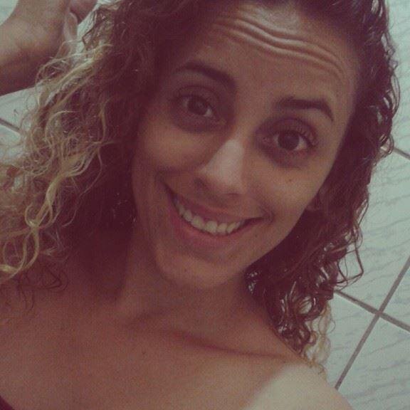 Coração deixa de ser idiota, para de se apaixonar por quem não te merece.