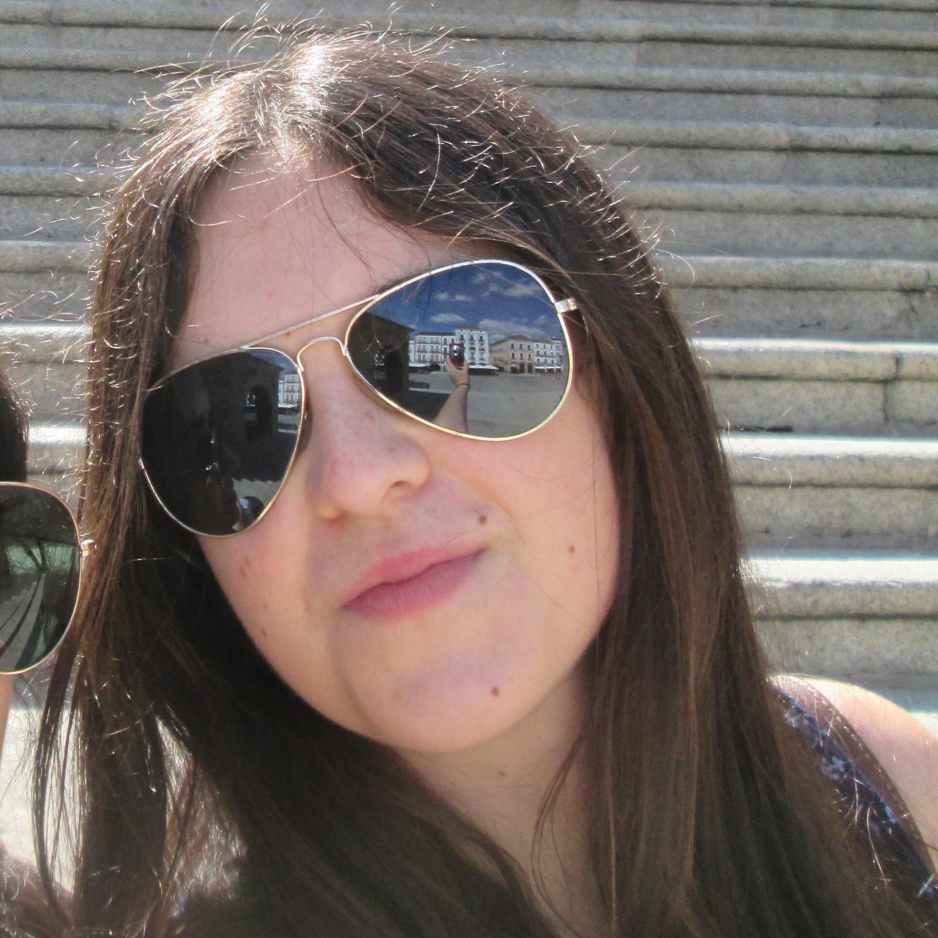 Miry423's profile picture. 21. Estudiante de Enfermería en Badajoz.. La vita è bella. ♥ Música