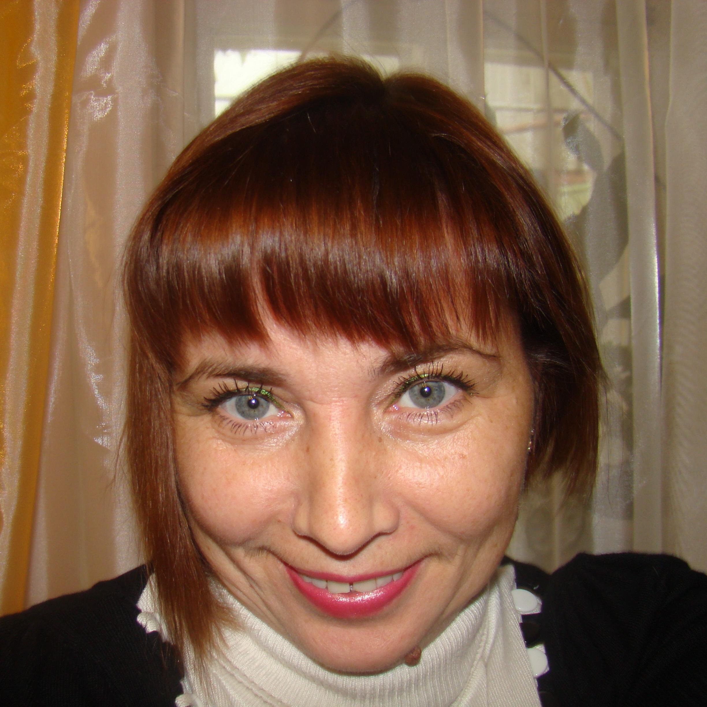Воспитываю 2 маленьких детей!!! Люблю свою семью!