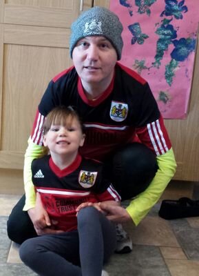 live life to the full - Mad Bristol City Fan ✌ Stroud Half Marathon https://t.co/6b81p9Qz39 — Autism (@allsortsglos); my daughter is Autistic