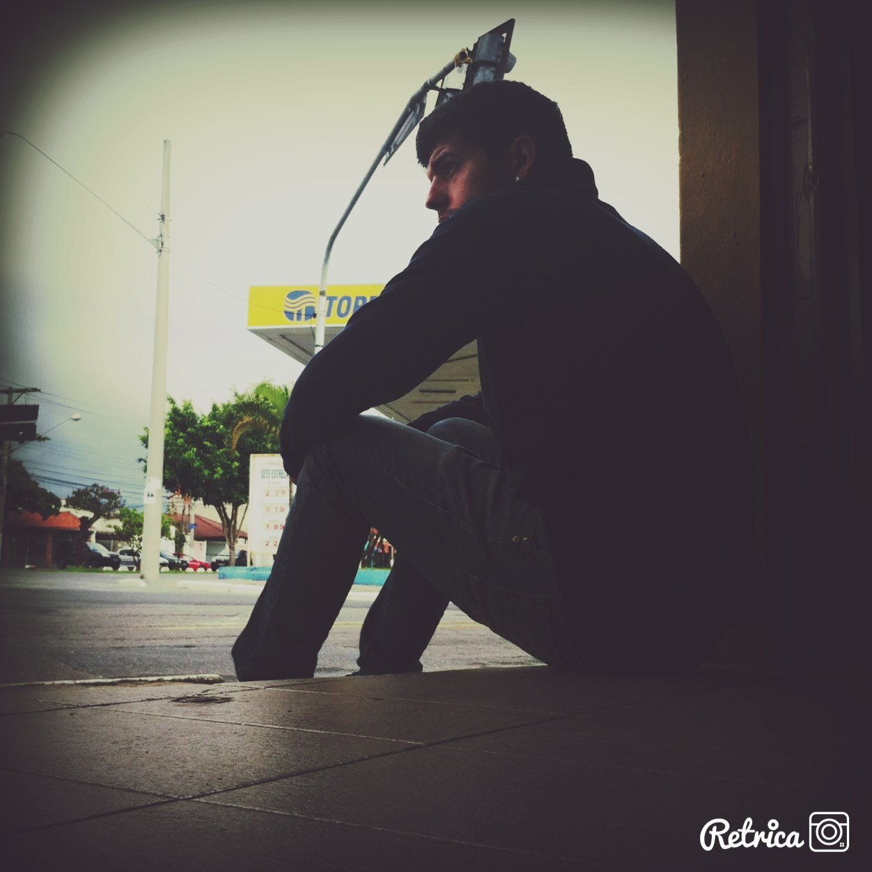 Longe de toda negatividade e perto de toda positividade.
