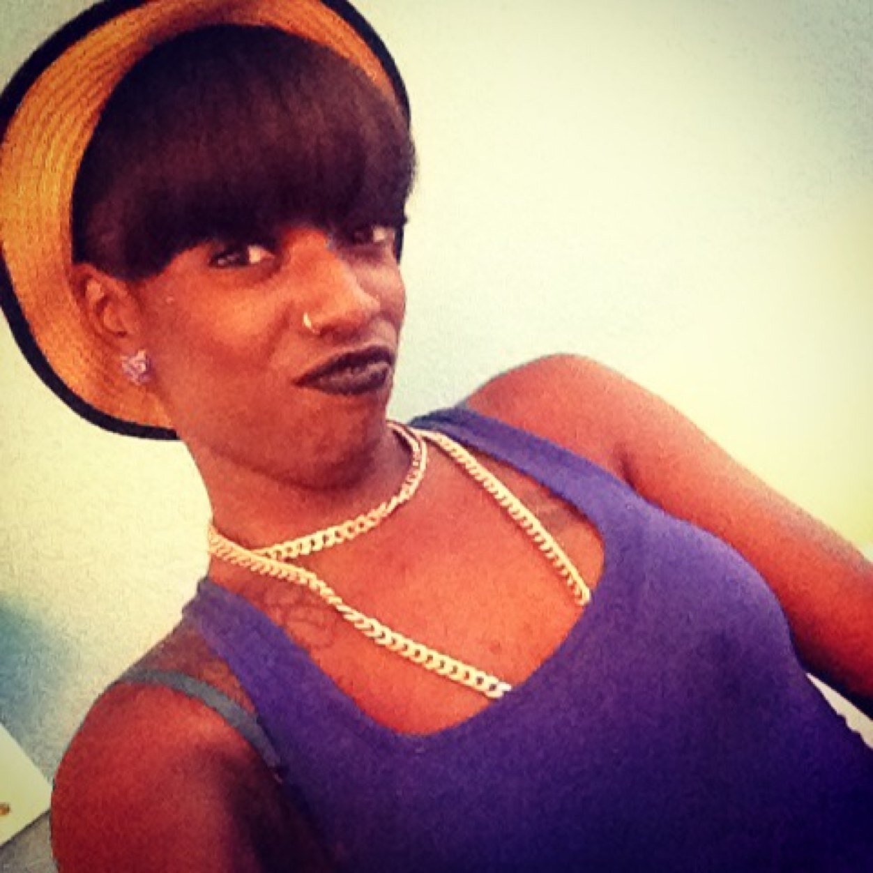22 yrs Young On A Journey To A Better Life Wit Better Days Strtn To See Things For Wat It Is Nd Letting Go Bullshit And Bullshit Hoes Btw→LESBIAN←