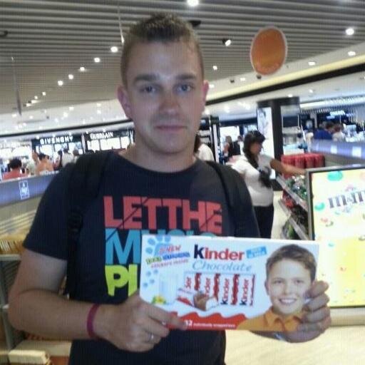 TomSanchez86's profile picture. 