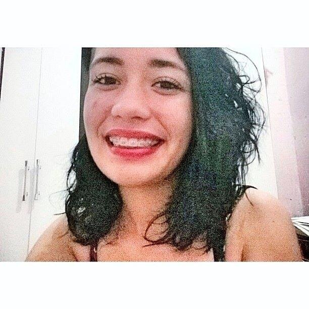 Quero vida bem mais maravilhosa, vem cá pra te mostrar a flor, o amor... Confesso que meu coração já foi uma pedra e a pouco tempo nasceu uma flor e mudou... ⚓