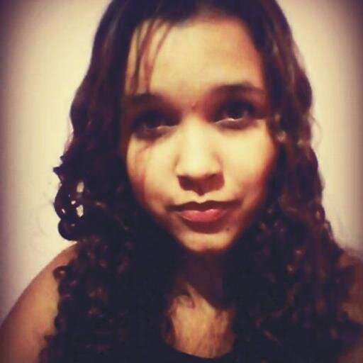 Quem ama não desiste, não trai, não mente. Quem ama é paciente, confia, entende!    
FOLLOW. Sem frescura, Mesegue? Sigo de volta .