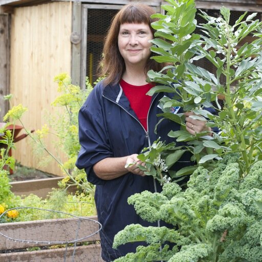 Then: Big-city arts journalist. Now: Nature-loving, garden-growing  blogger.