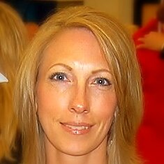 I work, I play, I create. Executive Assistant By Day | Mom, Wife, Memory Keeper | Manager of My Beautiful Mess
