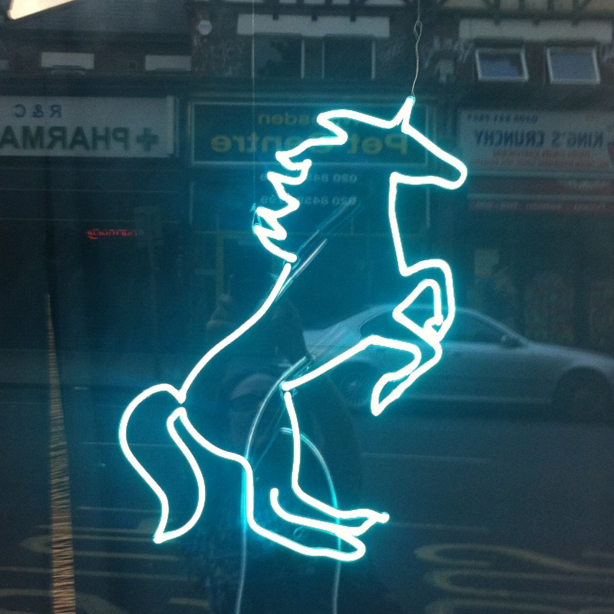 #Artist - (currently working in #Neon Light) - Graduate BA (Hons) Fine Art. Possibly an alien but no proof yet. Represented by @flatspaceartuk