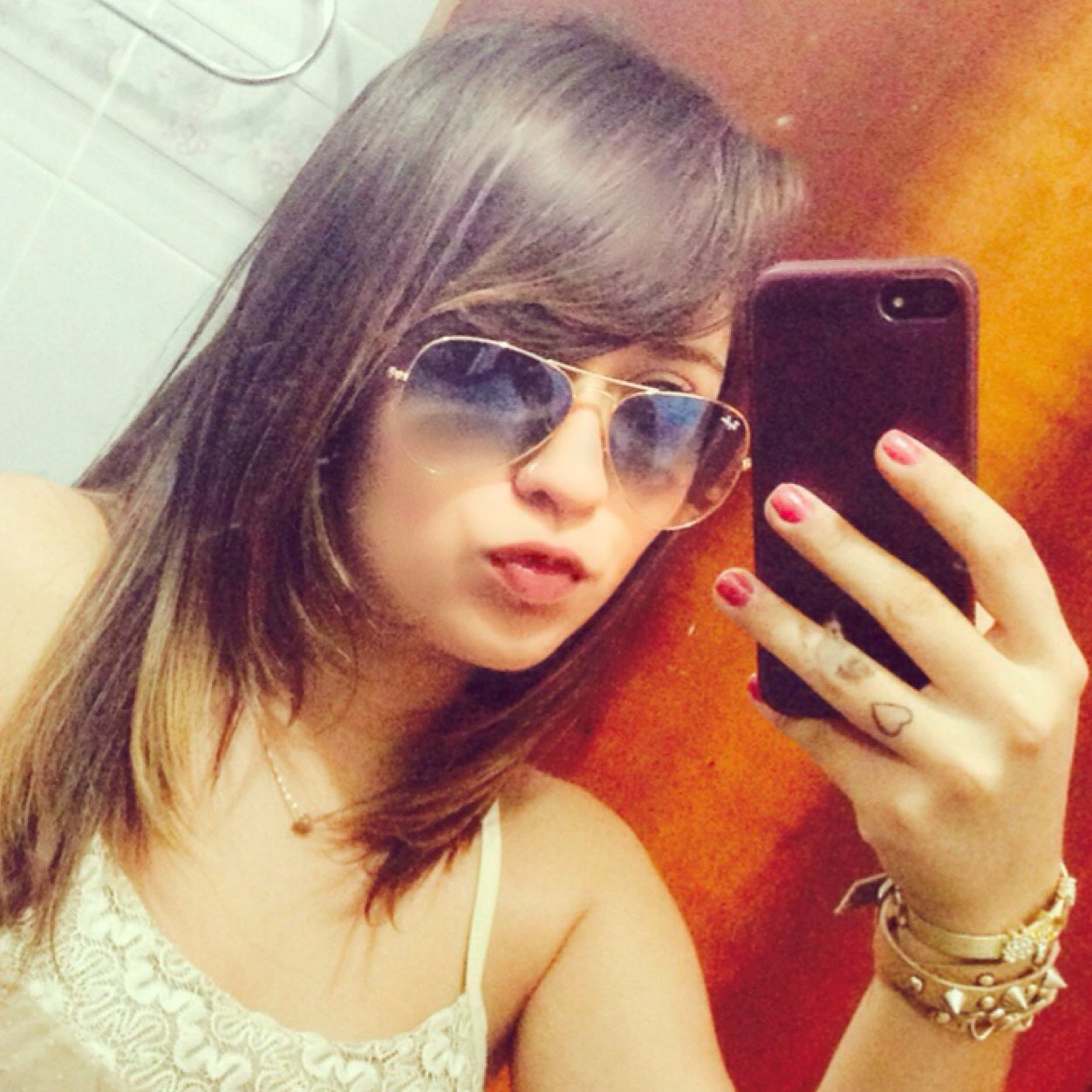 Hoje tolos se preocupam, sábios dizem foda-se