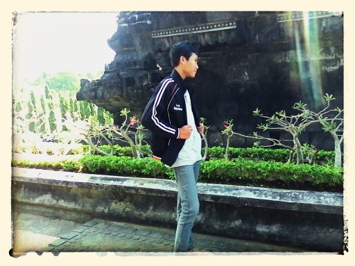 editrikuncara's profile picture. my world is my soul,.. ^^