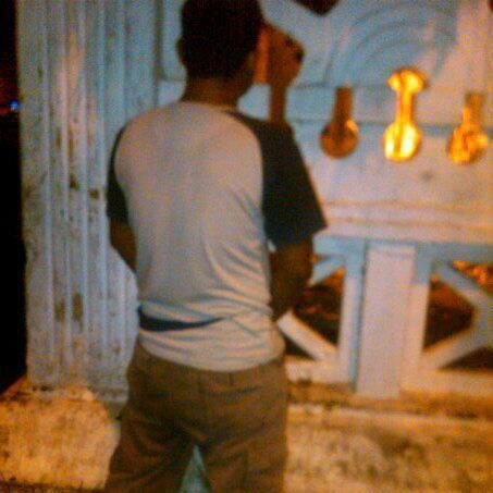 sibuk bermalas-malasan