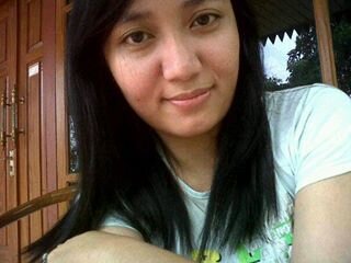 yulieajalah1's profile picture. 