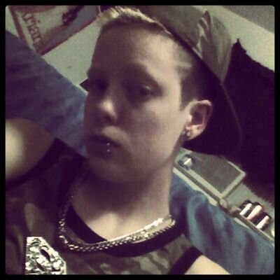 DezOffical's profile picture. I'm 23 i rap