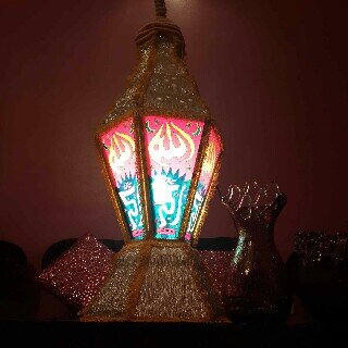 يَ رب آكتُب آلرآحہ وصحه لكُل نفسَ لآ يعلمَ بحالهآ الآ أنتِ...♡