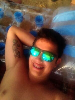 trabajador , luchador, Jugador Sub 20 Academia Emeritense F.C ..Amante del Futbol y de mi Familia..! Meta : Jugar primera division futbol profesional venezolano