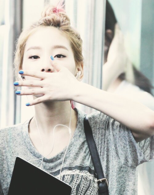 a weirdo leader