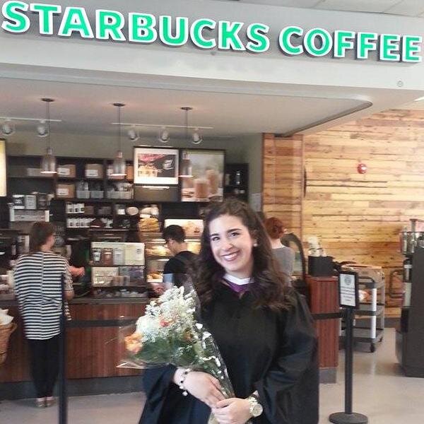 An optimist who loves all things #HR & #Marketing, #tech, #traveling, and #Starbucks. Proud Golden Hawk Alumna!