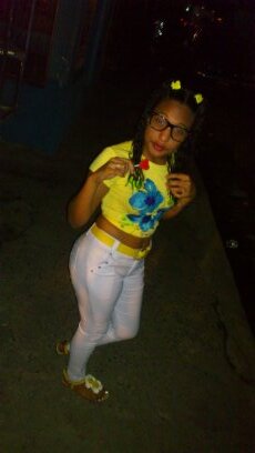 De qk Me Vale Llorar Y Da Vueltaa Como Una Loka Si Yo Me Muero Por Ty Y Tu Por Otraaah :( :( :(