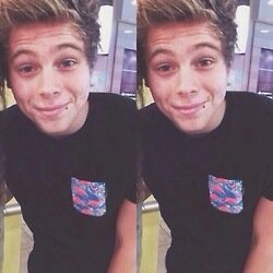 Hi babe, please follow @1960shemmxngs for me because she gave you a free follow! ♡