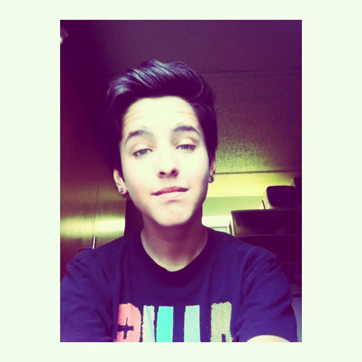 Singer - Dancer ❤ Canadian Boy ❤ Instagram : zakarygg ❤ Snapchat : zakaryxxx ❤ follow me - I follow back ❤