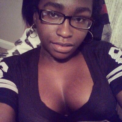 _btchSWERVEE's profile picture. Lady Stoner .. ♥ Follow Me , I'll Follow Bck .. IG : @_PRETTYNENE ♥ #CollegeGirl #ECC