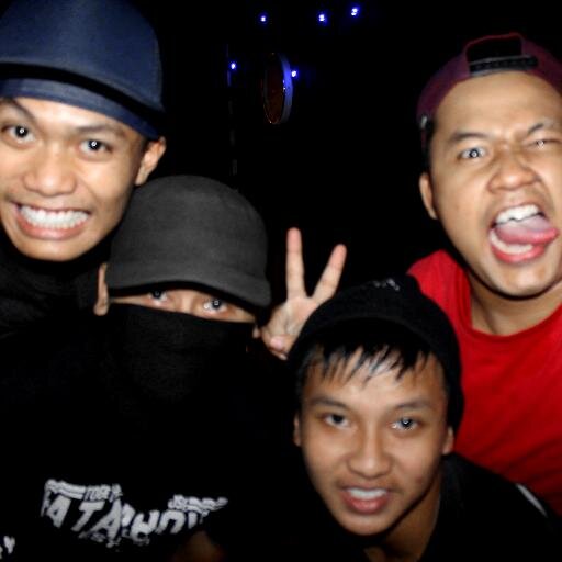 The Official Twitter page for Yogyakarta Hardcore Band called ALAT BERAT. info +6281328407070 / 25FB310D | @johanchristy @AnggaYeda @_michaeldavin