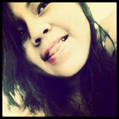 Ignore o que te faz sofrer .ser importe com o que te faz sorrir .