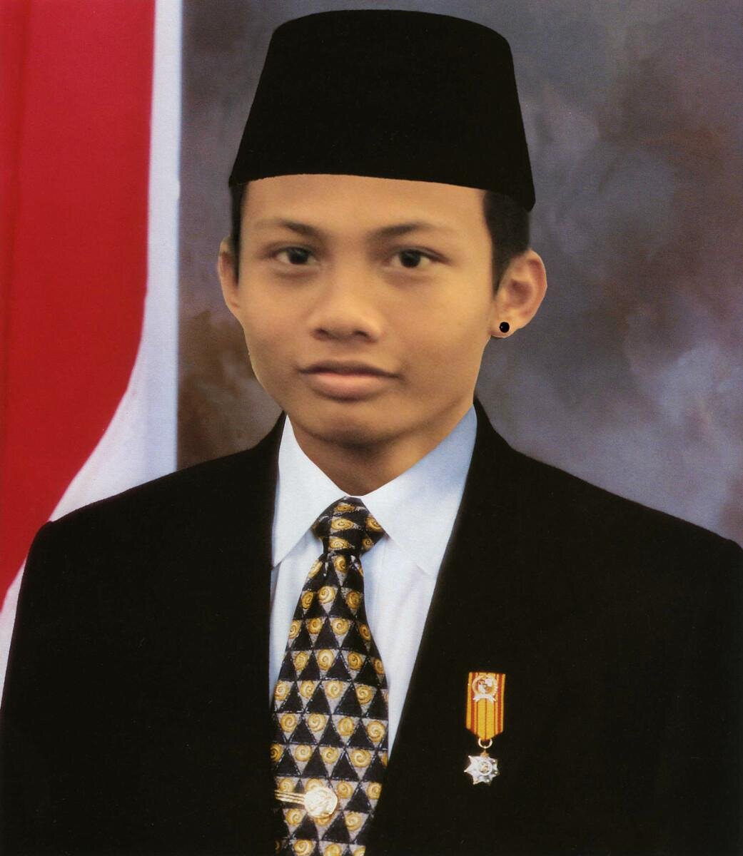 kosemkosem's profile picture. simple love make perfect future ♥