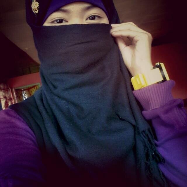 MerahRakim's profile picture. Every love, will oneday hurt. except the love of ALLAH,(swt)