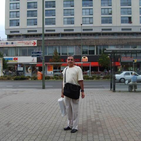 nabilfayyad's profile picture. A Syrian scholar. Secular, quraanic researcher, historian, translater, and jewish traditions expert.
Author of 32 books,and 100s articles.