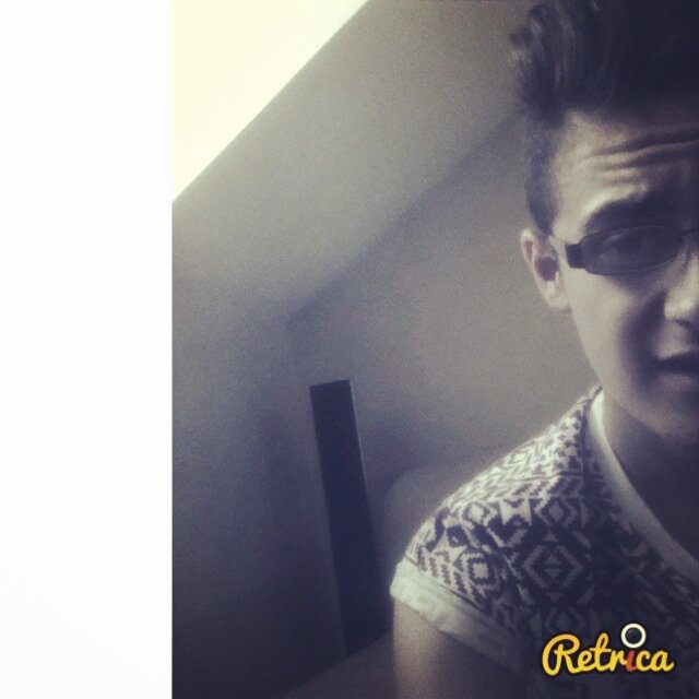 Greek/English. CPFC. Follow meee, because I may follow back if I can be arsed:)